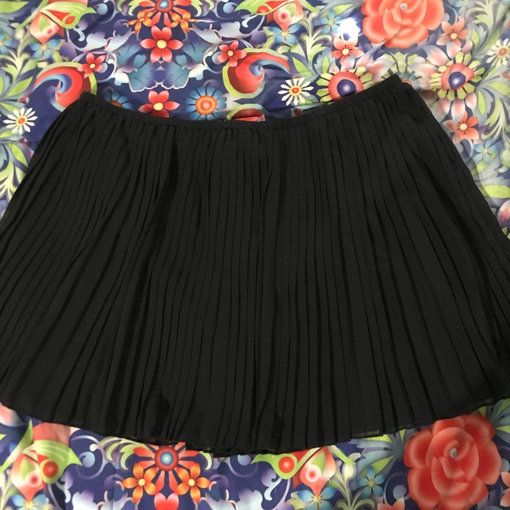 Black Pleated Mini Skater Skirt